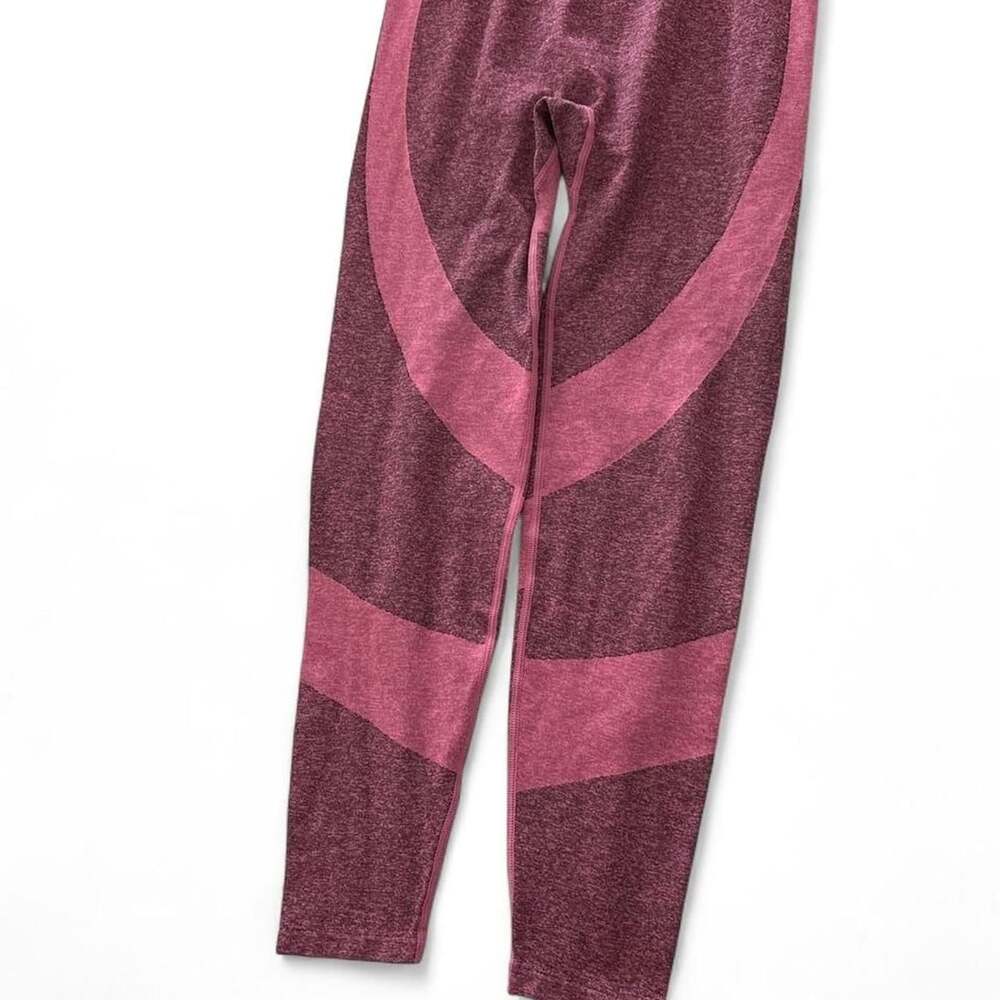 PINK Victoria's Secret Seamless Leggings Size M Maroon Pink Contour
